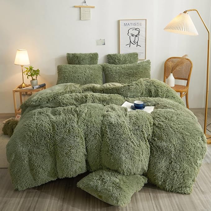 XeGe Plush Shaggy Duvet Cover Set, Luxury Soft Crystal Velvet Fluffy Furry Bedding Sets 3 Pieces(1 Faux Fur Fuzzy Comforter Cover + 2 Faux Fur Throw Pillow Shams), Zipper Closure (Queen, Sage Green)