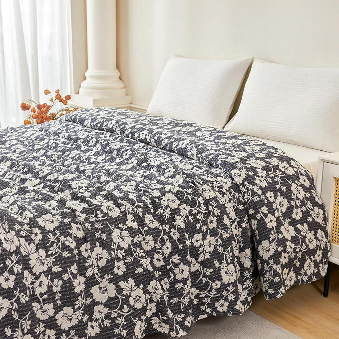 MEJU Vintage Black White Floral Modern Farmhouse Flower Muslin All Season Blanket for Bed Sofa Couch, 100% Combed Cotton 3 Layer Soft Warm Throw Blanket Bed Cover Sheet Twin 60 in x 80 in