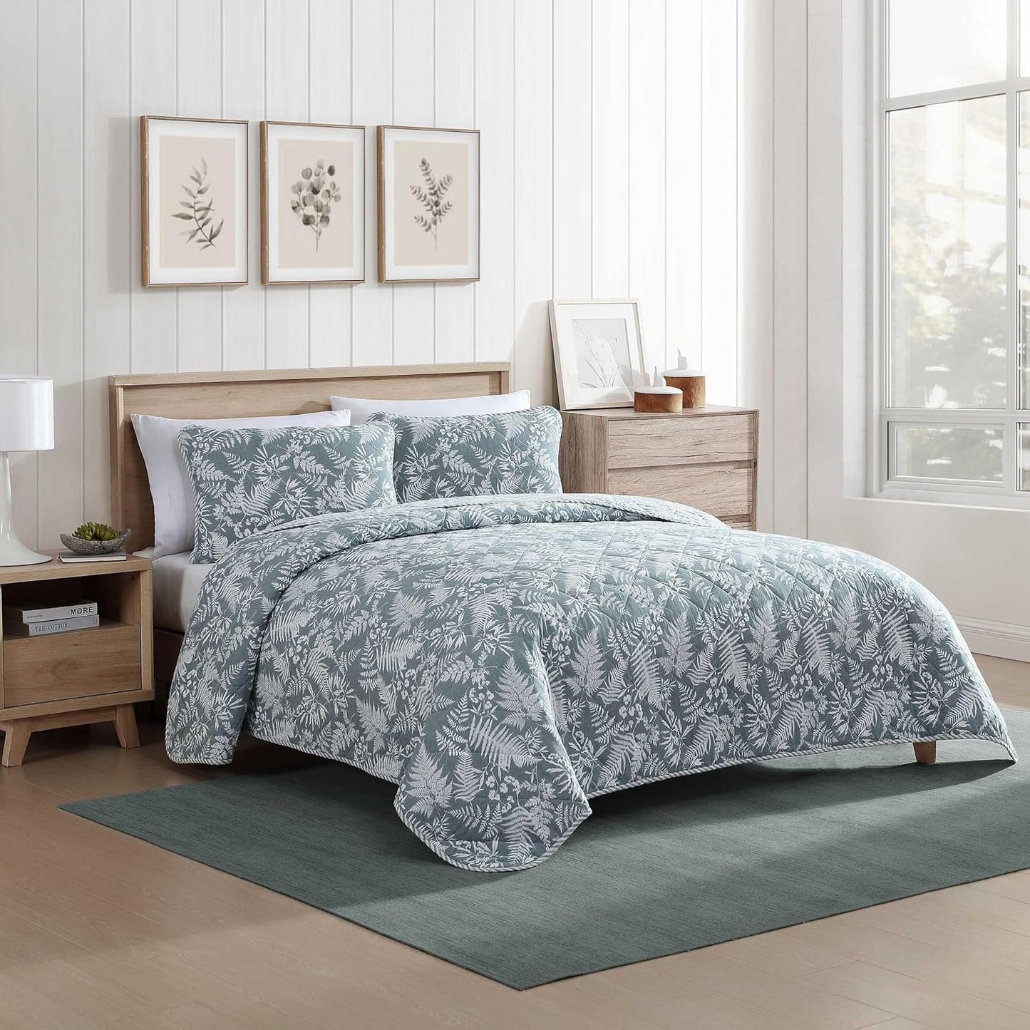 Eddie Bauer - Full/Queen Quilt Set, Reversible Cotton Bedding with Matching Shams, Wildflower Inspired Home Decor with Stripe Reverse (Fern Garden Green, Full/Queen)