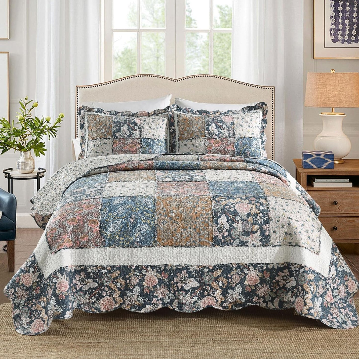 Yvooxny 3-Piece Quilt Set King Size Quilted Bedspread Reversible Country Style Blue Floral Paisley Real Patchwork Bedding Quilt Set with Ruffles with Pillowcases for All Seasons, 108 * 96 Inches