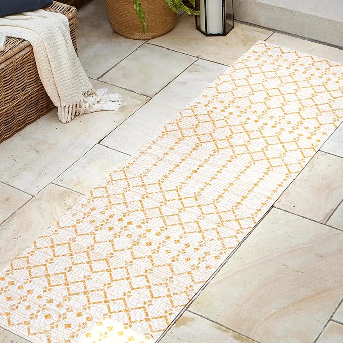 JONATHAN Y Moroccan Geometric Indoor Outdoor Runner Rug 2X8 Cream/Yellow, Ourika Textured Weave for Backyard, Patio, Porch, Easy-Cleaning, High Traffic, Pet-Friendly, Non-Shedding (SMB108J-28)