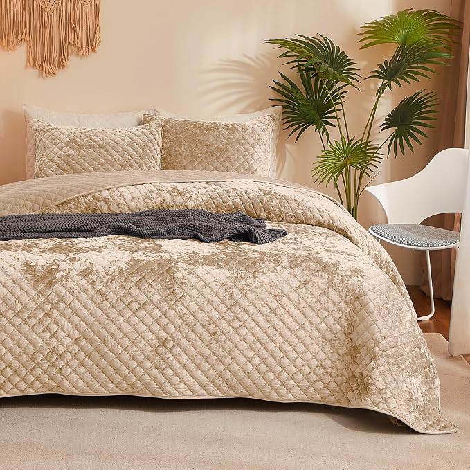 Luxury Soft Velvet Quilt Set King Size - Lightweight Velvet Bedding Set for All Season, Oversized Bedspread Coverlet Comforter Set with 2 Pillow Shams, Beige Brown, Diamond