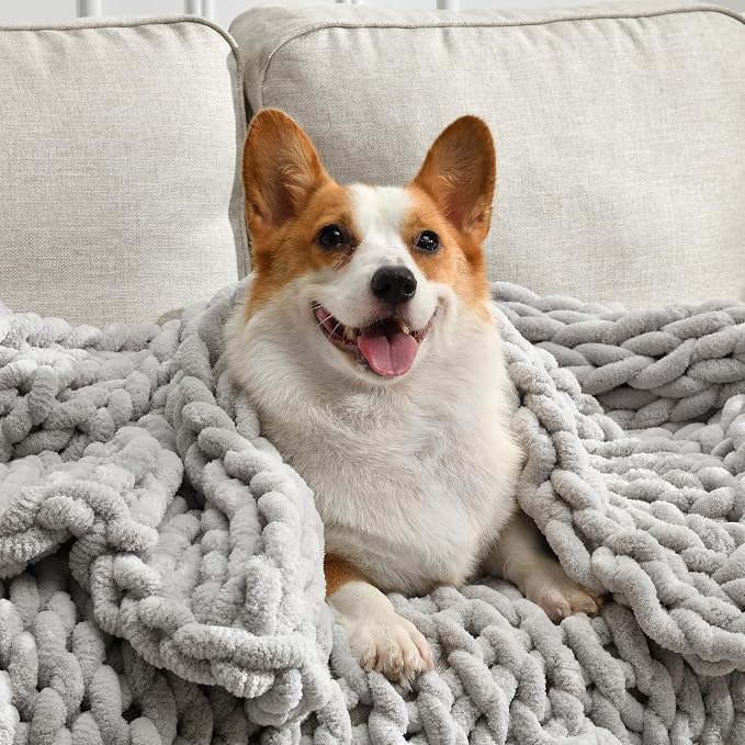 Soft Chunky Knit Blanket, 60X80In Handmade Thick Chenille Yarn Throw Without Shedding & Raveling, Aesthetic & Cozy Home Decor with Couch Sofa Bed, Gift Pack, Light Grey