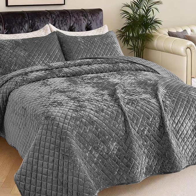 Velvet King Quilt Size Set 98x106 Luxury Ultra Soft Bedspread Coverlet 3-Piece King Comforter Sets with 2 Pillow Shams 20x36 Super Cozy for All Seasons Velvet Bedding Set, Gray