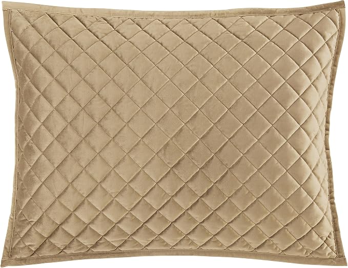 HiEnd Accents Velvet Diamond 3 Piece Quilt Set with Pillow Shams, Queen Size, Oatmeal Solid Color, Classic Traditional Luxury Bedding Set, Soft Lightweight Bed Cover, 1 Quilt and 2 Pillowcases