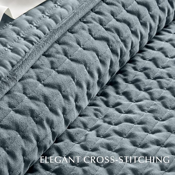 EverGrace Luxury Velvet Quilt Bedding Set King Size 3 Pieces with Pillow Shams, Soft Cross-Stitch Velvet Comforter Set, Lightweight Coverlet Bedspread for All Seasons, Stormy Blue