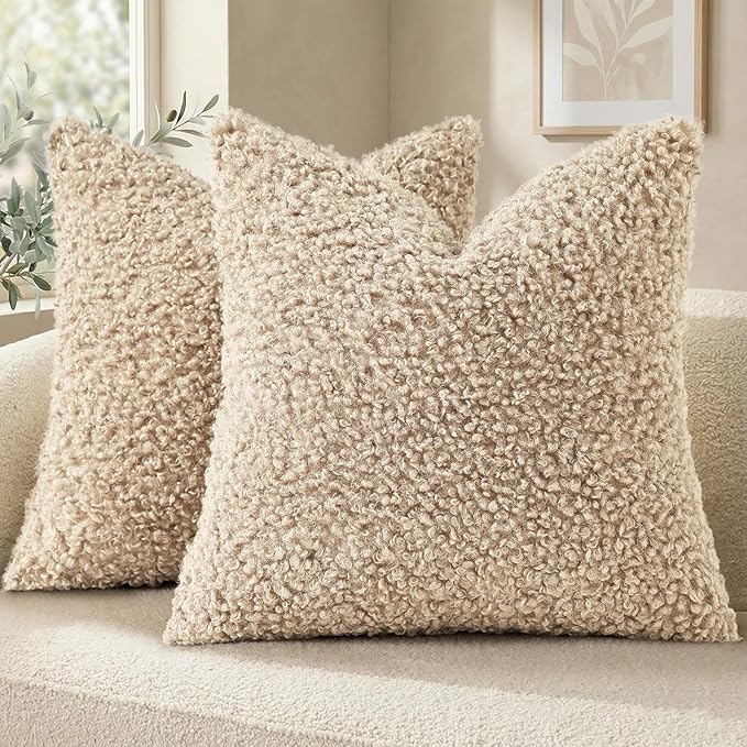 decorUhome Pack of 2 Throw Pillow Covers 18x18 Inch, Faux Fur Decorative Sherpa Pillow Covers Fuzzy Accent Soft Sheepskin Fleece Pillow Cases for Couch Living Room Bed, Neutral Oatmeal