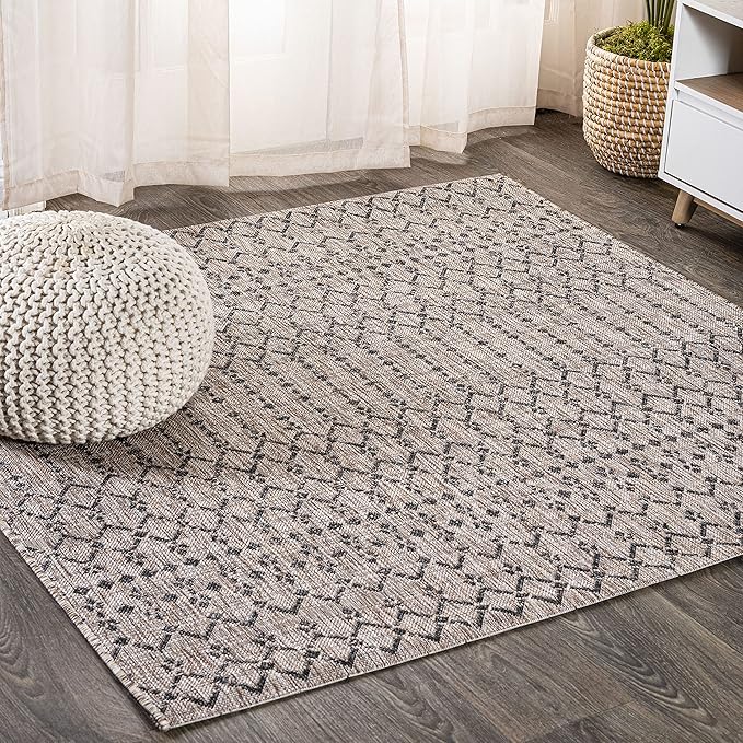 JONATHAN Y Moroccan Geometric Indoor Outdoor Square Area Rug 5X5 Natural/Black, Ourika Textured Weave for Backyard, Patio, Porch, Easy-Cleaning, High Traffic Pet-Friendly, Non-Shedding SMB108D-5SQ