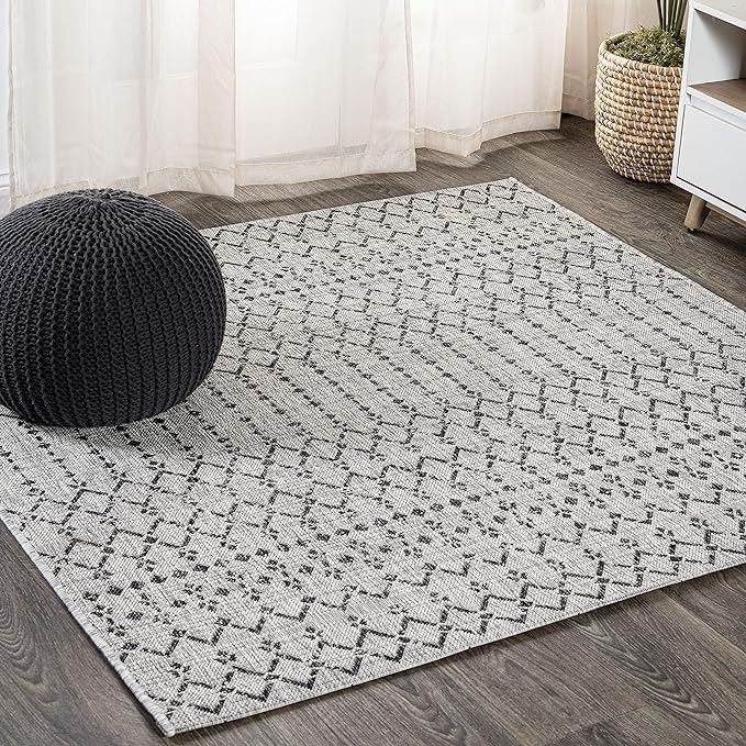 JONATHAN Y Moroccan Geometric Indoor Outdoor Square Area Rug 9X9 Light Gray/Black, Ourika Textured Weave for Backyard, Patio, Porch, Easy-Cleaning, High Traffic Pet-Friendly, Non-Shedding SMB108E-9SQ