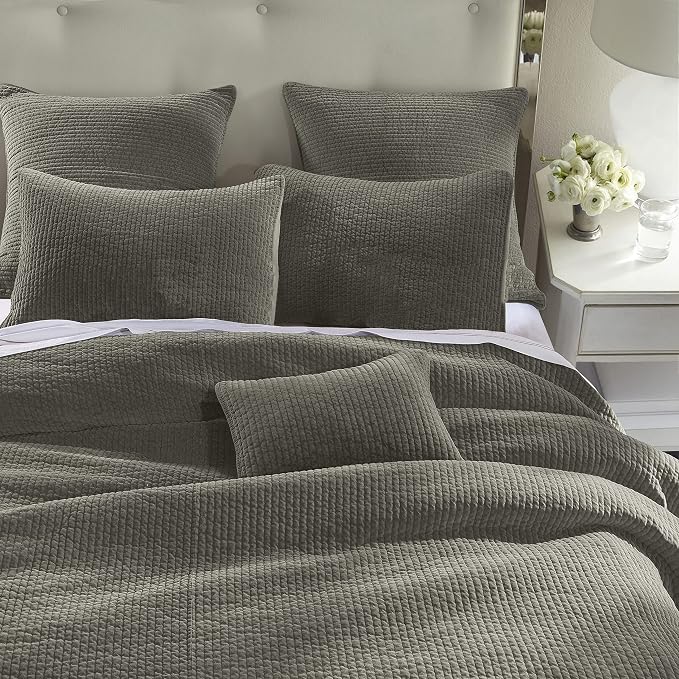 HiEnd Accents Stonewashed Cotton Velvet Quilt, Twin Size, Gray Solid Color, Classic Traditional Rustic Style Luxury Bedding, Soft Lightweight Bed Cover