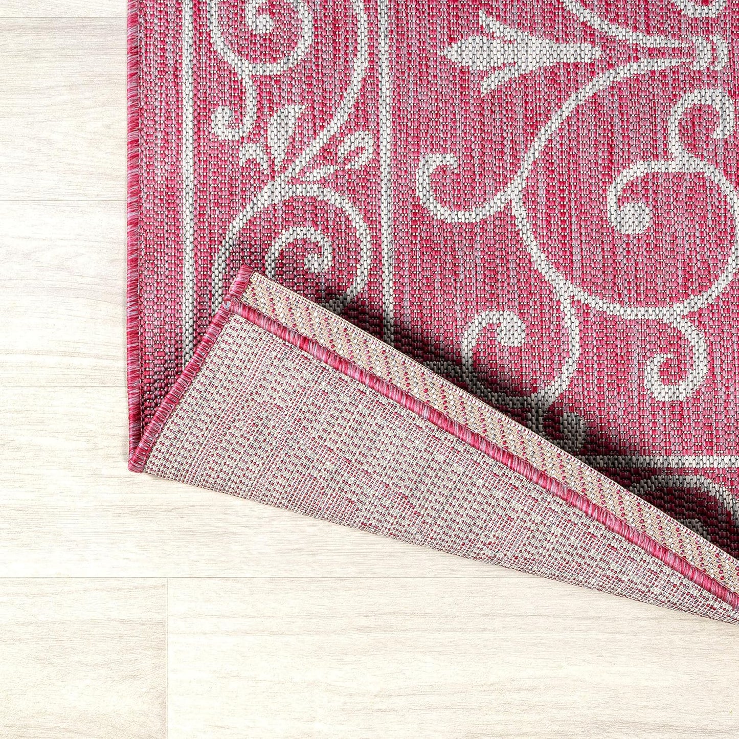 JONATHAN Y Vintage Filigree Indoor Outdoor Area Rug 4X6 Fuchsia/Light Gray, Charleston Textured Weave for Backyard, Patio, Porch, Easy-Cleaning, High Traffic, Pet-Friendly, Non-Shedding (SMB106J-4)