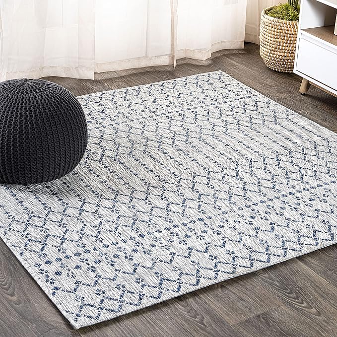 JONATHAN Y Moroccan Geometric Indoor Outdoor Square Area Rug 3X3 Light Gray/Navy, Ourika Textured Weave for Backyard, Patio, Porch, Easy-Cleaning, High Traffic, Pet-Friendly, Non-Shedding SMB108A-3SQ