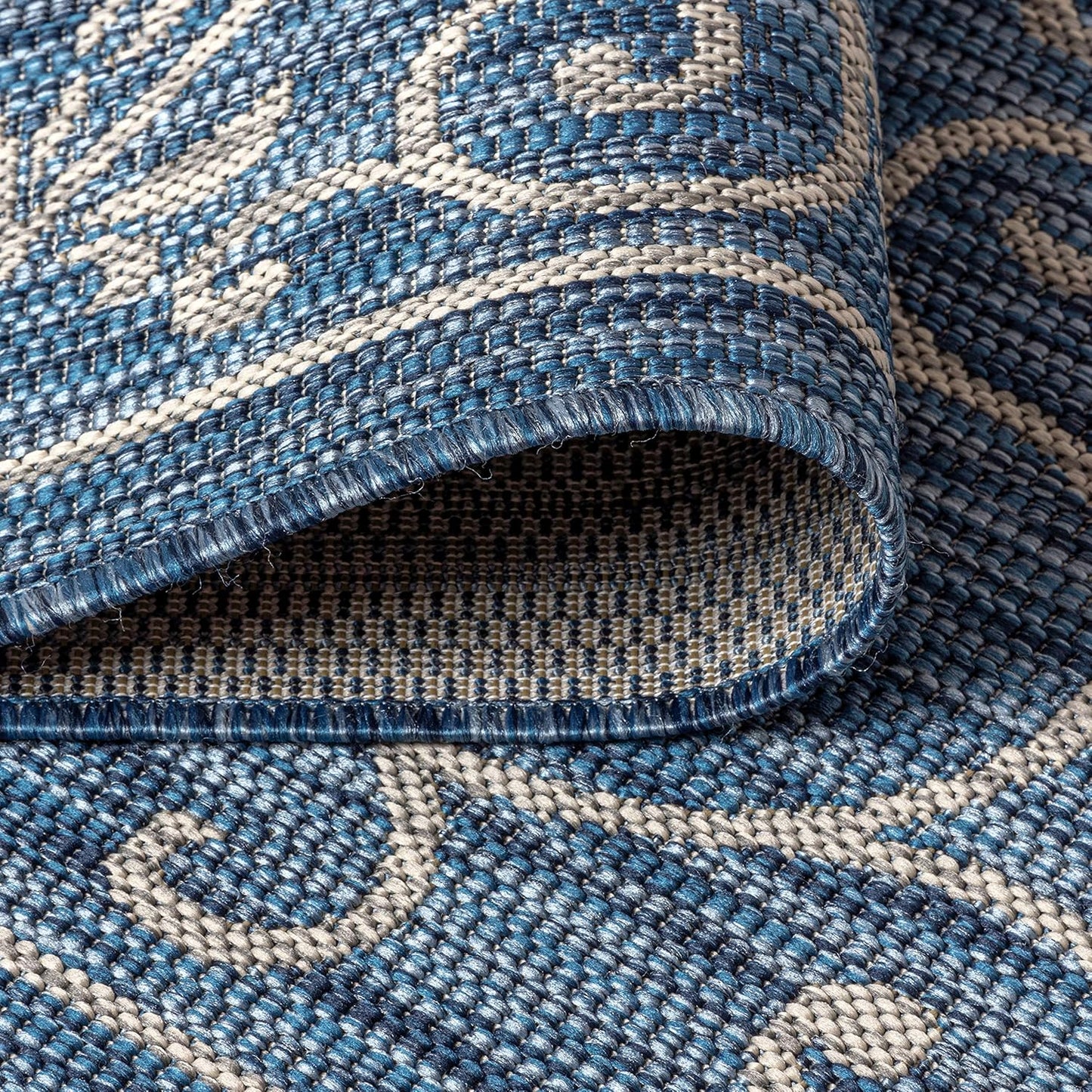 JONATHAN Y Vintage Filigree Indoor Outdoor Round Area Rug 6 Ft Navy/Gray, Charleston Textured Weave for Backyard, Patio, Porch, Easy-Cleaning, High Traffic, Pet-Friendly, Non-Shedding (SMB106D-6R)