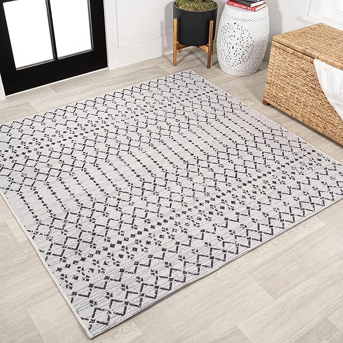 JONATHAN Y Moroccan Geometric Indoor Outdoor Square Area Rug 8X8 Cream/Black, Ourika Textured Weave for Backyard, Patio, Porch, Easy-Cleaning, High Traffic, Pet-Friendly, Non-Shedding (SMB108I-8SQ)