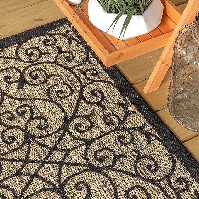JONATHAN Y Vintage Filigree Indoor Outdoor Square Area Rug 4X4 Black/Khaki, Madrid Textured Weave for Backyard, Patio, Porch, Easy-Cleaning, High Traffic, Pet-Friendly, Non-Shedding (SMB107A-4SQ)