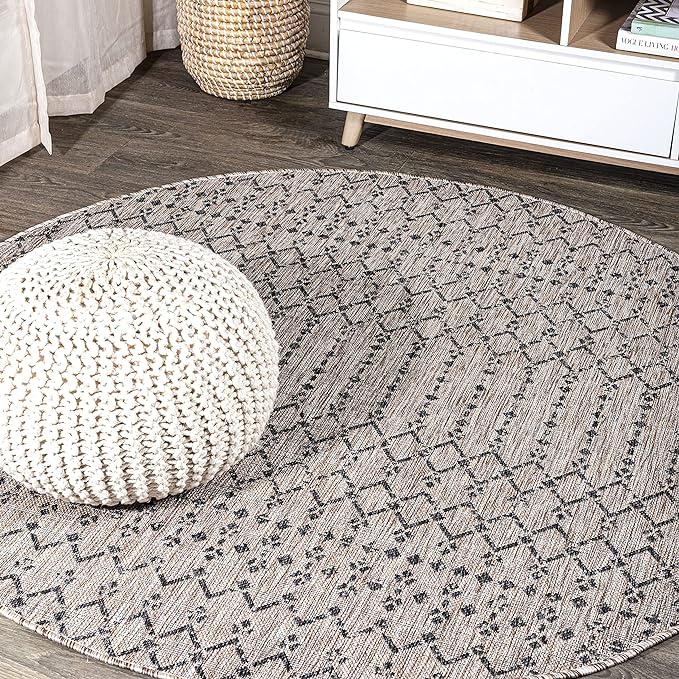 JONATHAN Y Moroccan Geometric Indoor Outdoor Round Area Rug 9 Ft Light Gray/Black, Ourika Textured Weave for Backyard, Patio, Porch, Easy-Cleaning, High Traffic Pet-Friendly, Non-Shedding SMB108E-9R