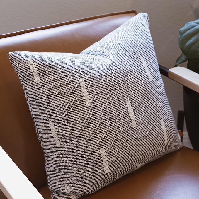 100% Cotton Knitted Soft Modern Geometric Dash Lines Throw Pillow Cover (Black & Cream, 18" x 18")