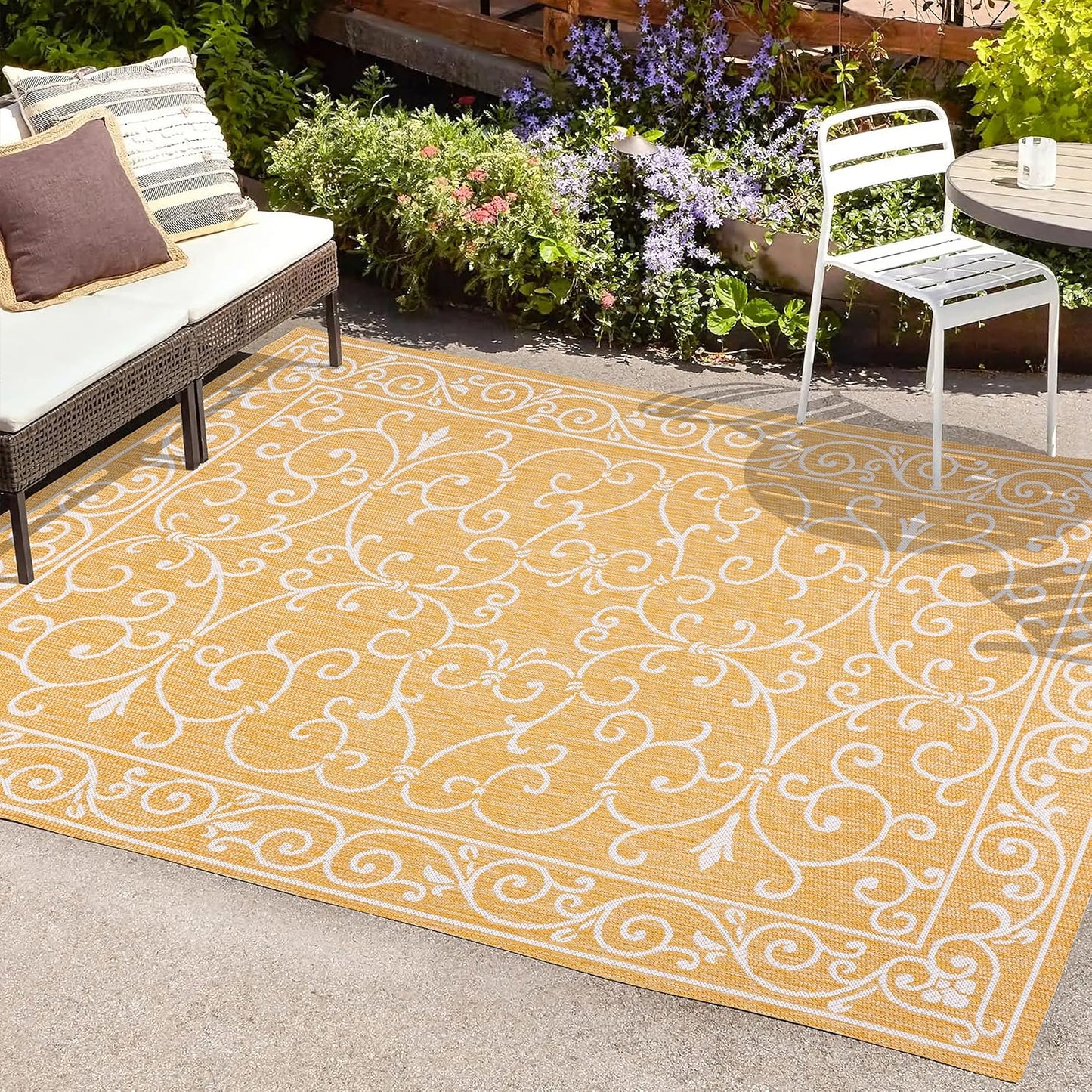 JONATHAN Y Vintage Filigree Indoor Outdoor Area Rug 4X6 Yellow/Cream, Charleston Textured Weave for Backyard, Patio, Porch, Easy-Cleaning, High Traffic, Pet-Friendly, Non-Shedding (SMB106L-4)