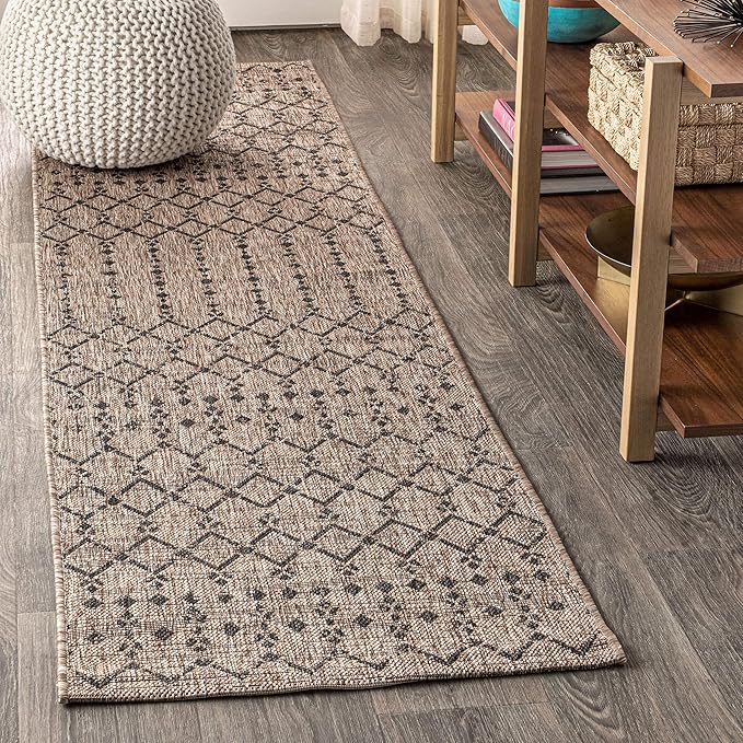 JONATHAN Y Moroccan Geometric Indoor Outdoor Runner Rug 2X8 Natural/Black, Ourika Textured Weave for Backyard, Patio, Porch, Easy-Cleaning, High Traffic, Pet-Friendly, Non-Shedding (SMB108D-28)