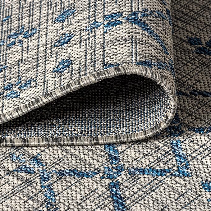 JONATHAN Y Moroccan Geometric Indoor Outdoor Round Area Rug 8 Ft Light Gray/Navy, Ourika Textured Weave for Backyard, Patio, Porch, Easy-Cleaning, High Traffic, Pet-Friendly, Non-Shedding SMB108A-8R