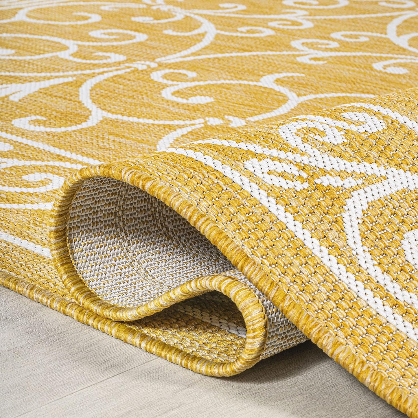 JONATHAN Y Vintage Filigree Indoor Outdoor Area Rug 4X6 Yellow/Cream, Charleston Textured Weave for Backyard, Patio, Porch, Easy-Cleaning, High Traffic, Pet-Friendly, Non-Shedding (SMB106L-4)