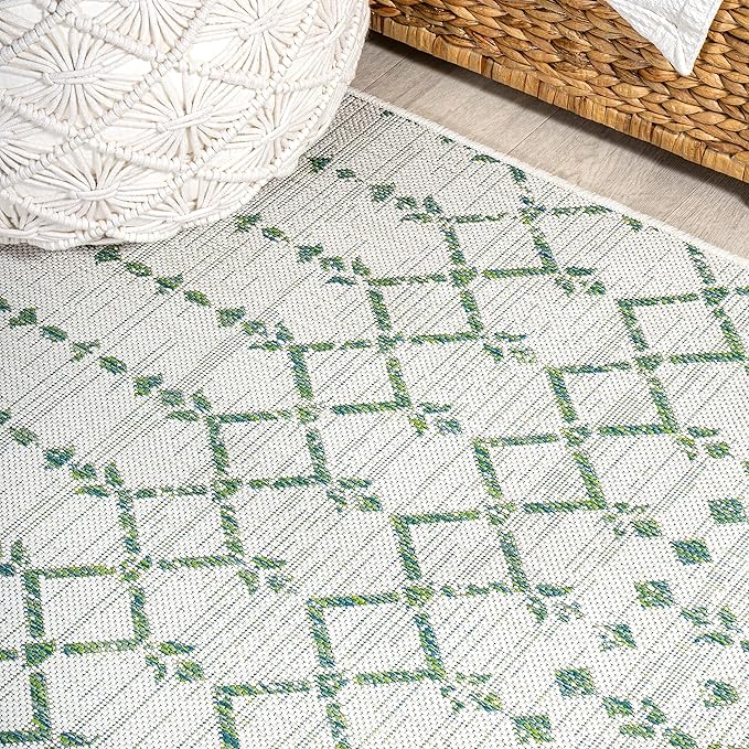 JONATHAN Y Moroccan Geometric Indoor Outdoor Round Area Rug 5 Ft Green/Ivory, Ourika Textured Weave for Backyard, Patio, Porch, Easy-Cleaning, High Traffic, Pet-Friendly, Non-Shedding (SMB108R-5R)