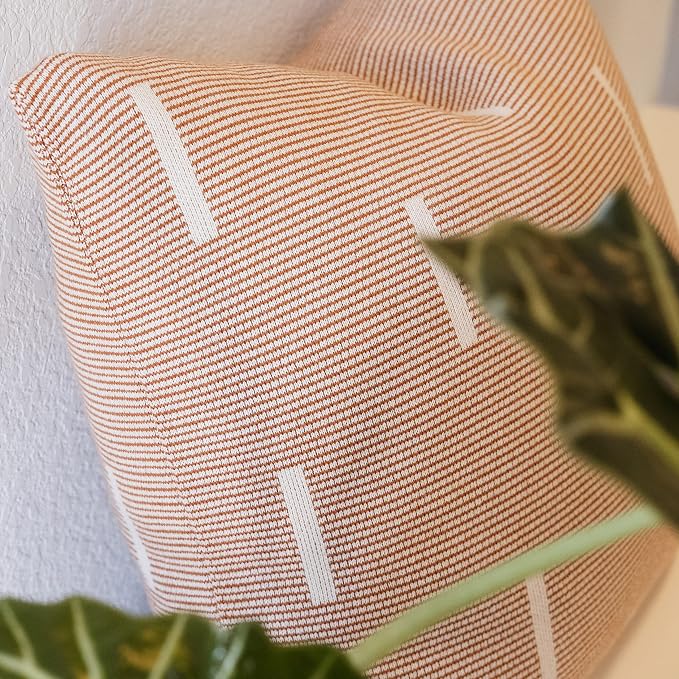 100% Cotton Knitted Soft Modern Geometric Dash Lines Throw Pillow Cover (Rust & Cream, 18" x 18")