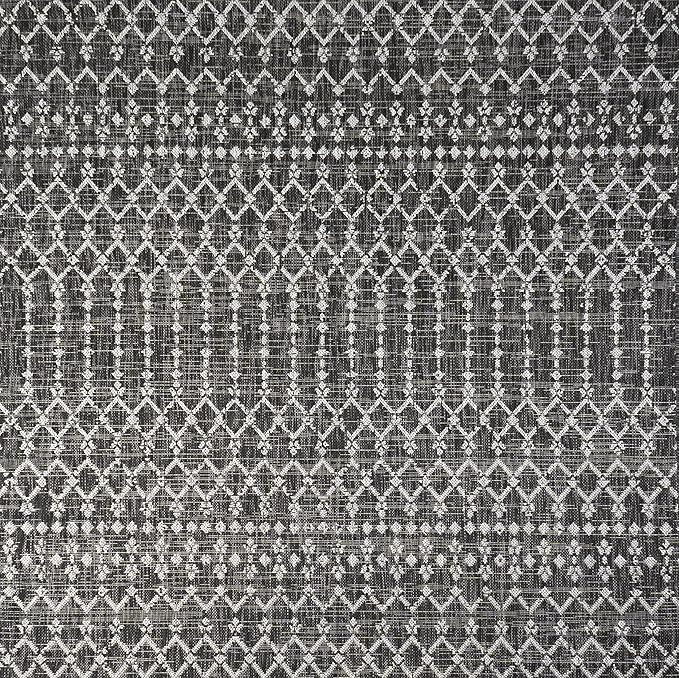 JONATHAN Y Moroccan Geometric Indoor Outdoor Square Area Rug 4X4 Black/Gray, Ourika Textured Weave for Backyard, Patio, Porch, Easy-Cleaning, High Traffic, Pet-Friendly, Non-Shedding (SMB108F-4SQ)