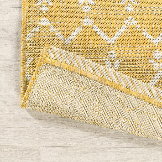 JONATHAN Y Moroccan Geometric Indoor Outdoor Round Area Rug 5 Ft Yellow/Cream, Ourika Textured Weave for Backyard, Patio, Porch, Easy-Cleaning, High Traffic, Pet-Friendly, Non-Shedding (SMB108G-5R)