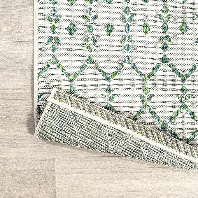 JONATHAN Y Moroccan Geometric Indoor Outdoor Area Rug 4X6 Green/Ivory, Ourika Textured Weave for Backyard, Patio, Porch, Easy-Cleaning, High Traffic, Pet-Friendly, Non-Shedding (SMB108R-4)