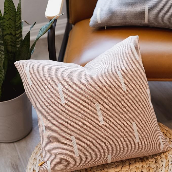 100% Cotton Knitted Soft Modern Geometric Dash Lines Throw Pillow Cover (Rust & Cream, 18" x 18")
