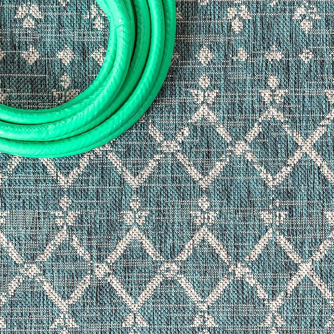 JONATHAN Y Moroccan Geometric Indoor Outdoor Round Area Rug 5 Ft Teal/Gray, Ourika Textured Weave for Backyard, Patio, Porch, Easy-Cleaning, High Traffic, Pet-Friendly, Non-Shedding (SMB108C-5R)