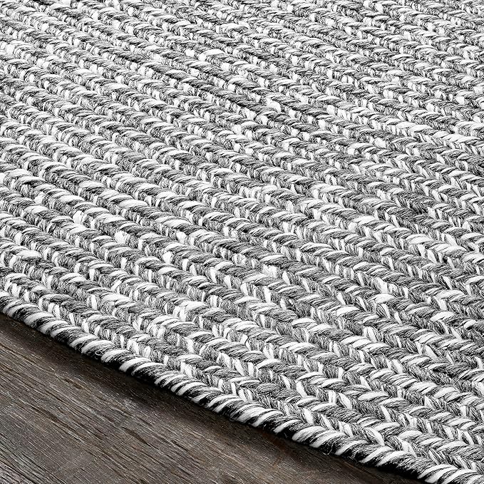 Superior Indoor/Outdoor Area Rug, Dual-Tone Reversible Braided Floor Decor for Patio, Front Porch, Entryway, Living Room, Office, Nursery, Artistic Home, 6' x 9', Charcoal-White